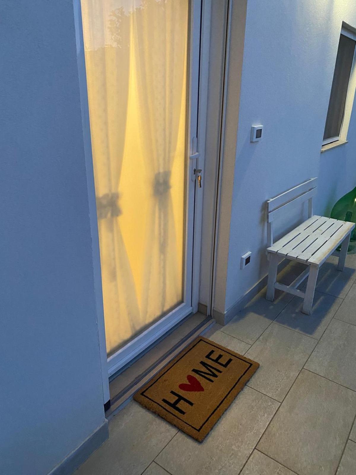 Apartamento Brezza Marina Tarento Exterior foto